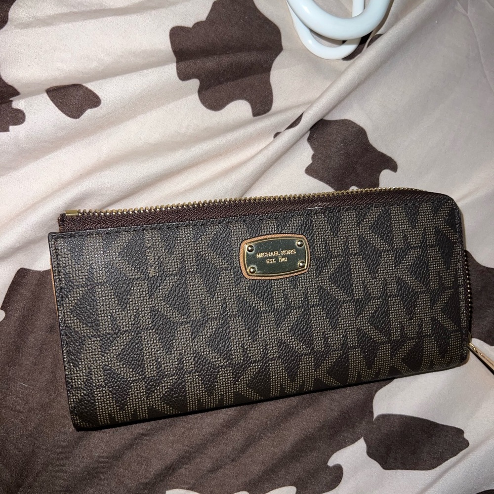 Michael Kors wallet